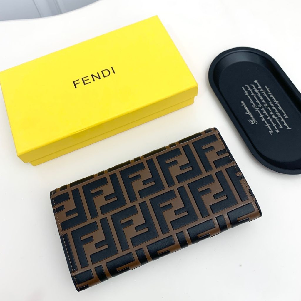 フェンディ コピー ミニ財布 ファイブジー ロゴ チェーン付き レディース 黒 ブラウン - 画像 3