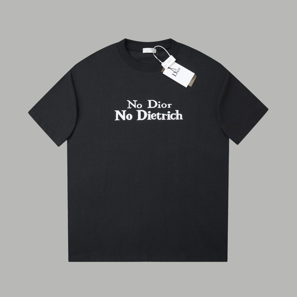 黒系Tシャツを服に合わせるなら見るべき3点