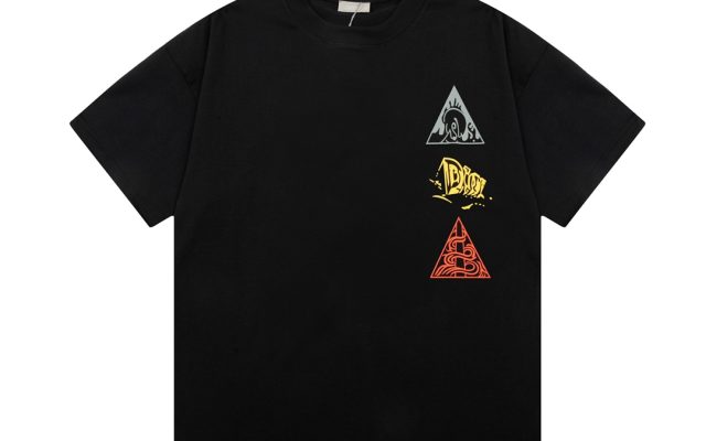 服装選びで迷ったら：Tシャツの価格と使い道