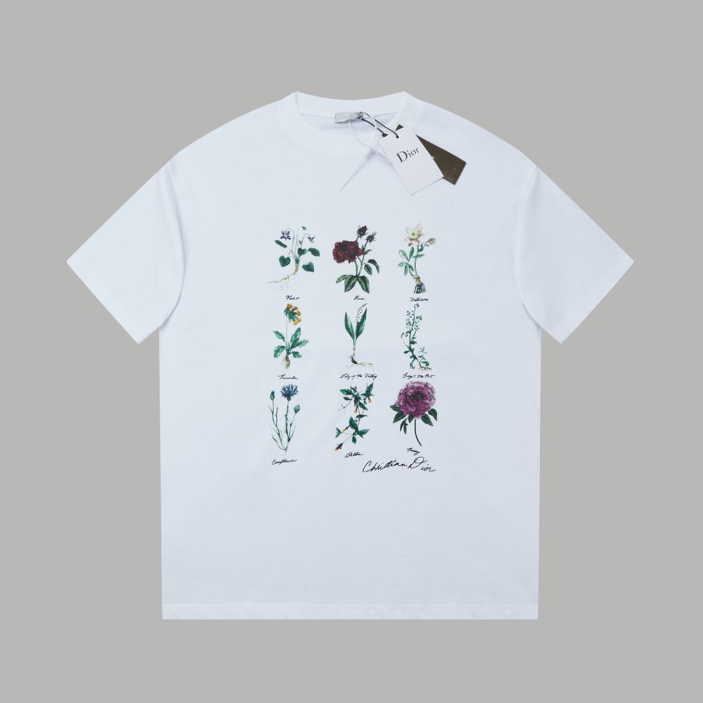 メンズ向けTシャツの選び方：写真とサイズ感