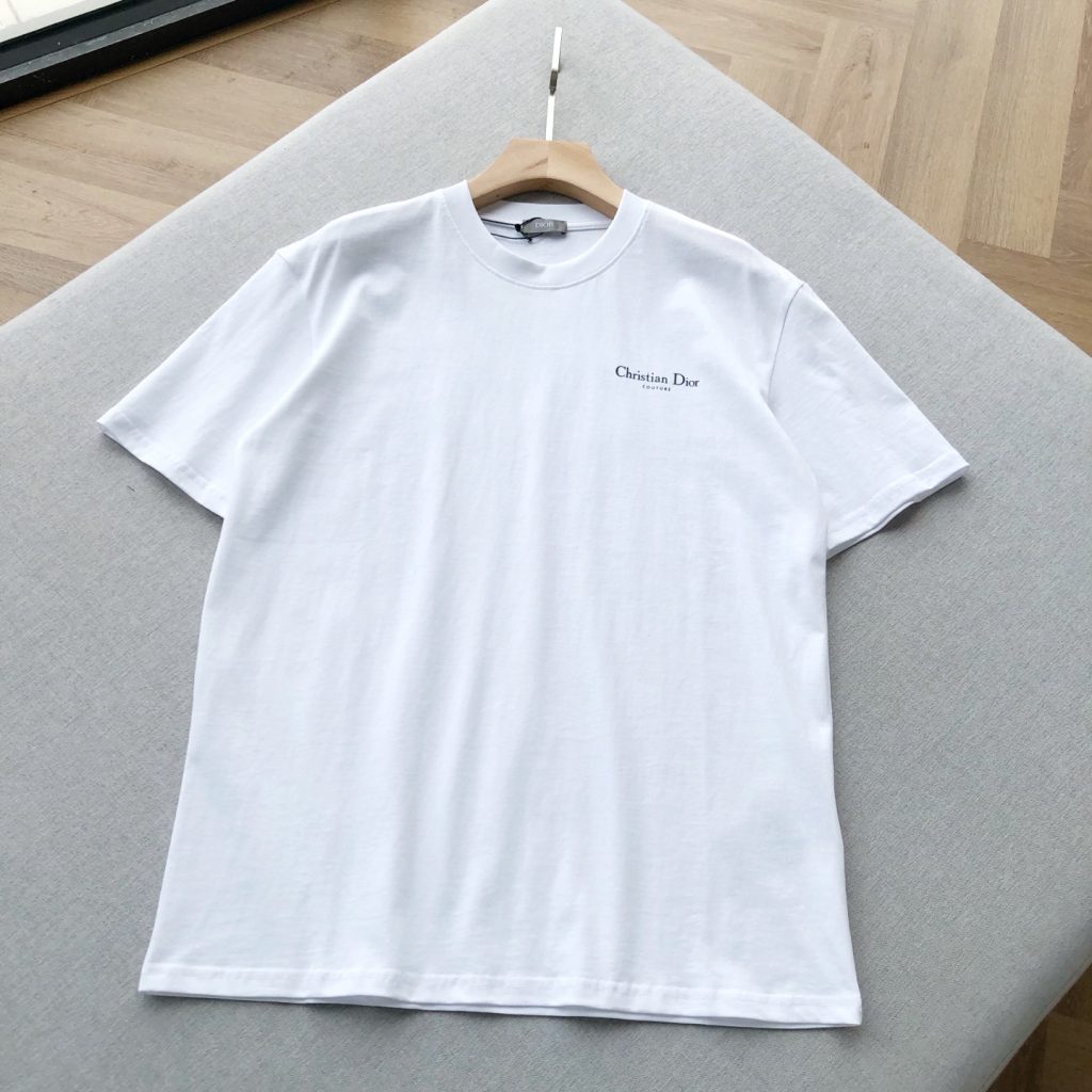 DiorのTシャツは価格・収納・合わせ方でどう見るか