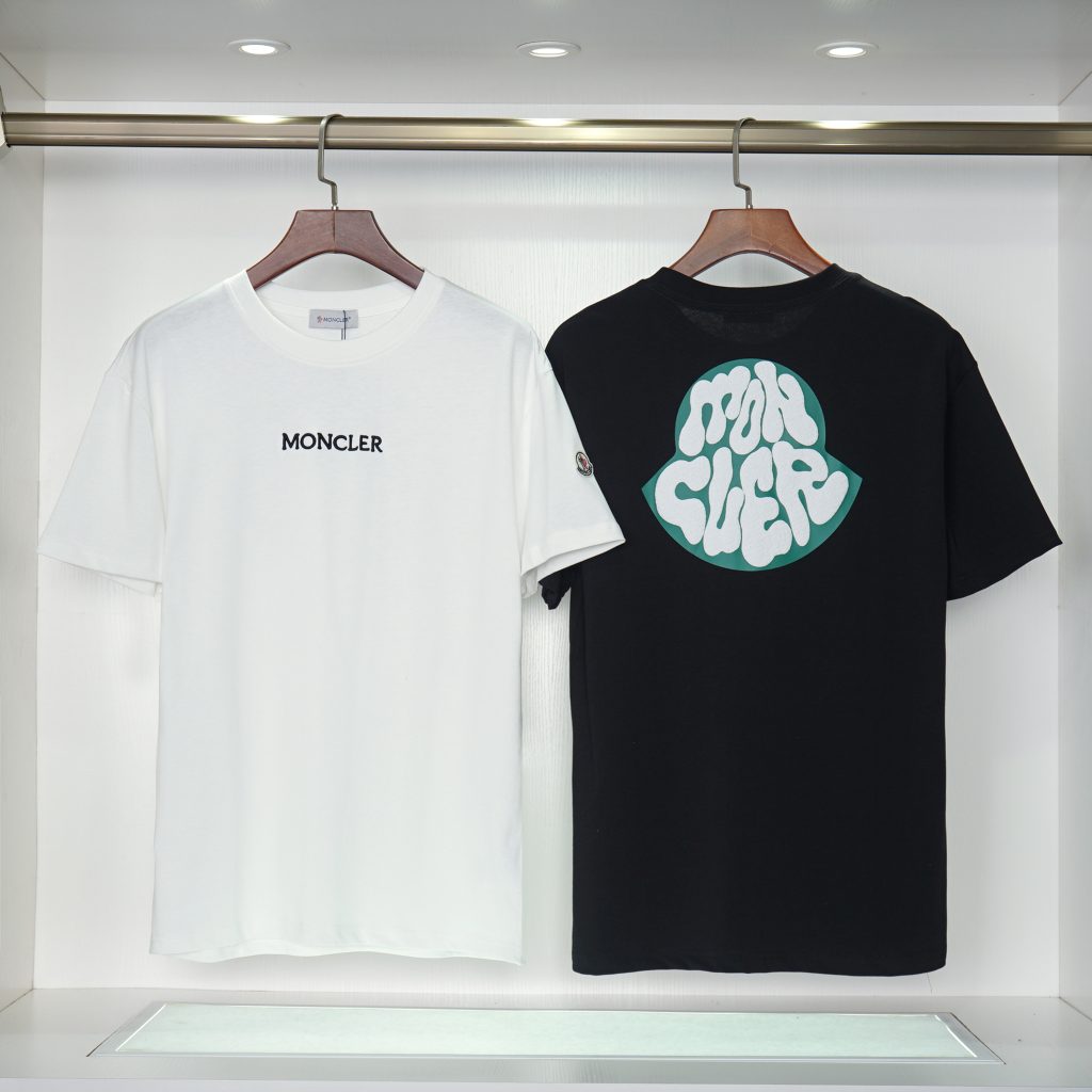 モンクレール MONCLER クルーネックシャツ ファッション|通勤の日に使いやすさを写真で整理