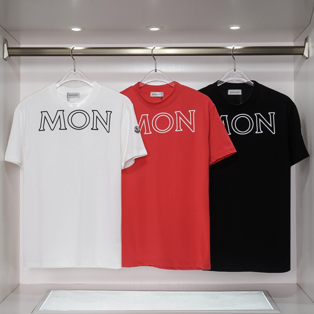 MONCLERの服装を毎日に使うなら確認したいこと