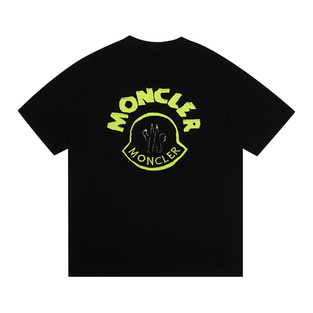 MONCLER　モンクレール　半袖シャツ　T-shirt　クルーネックシャツ　アップリケ・刺繍　メンズシャツ　Ｔシャツ - 画像 4