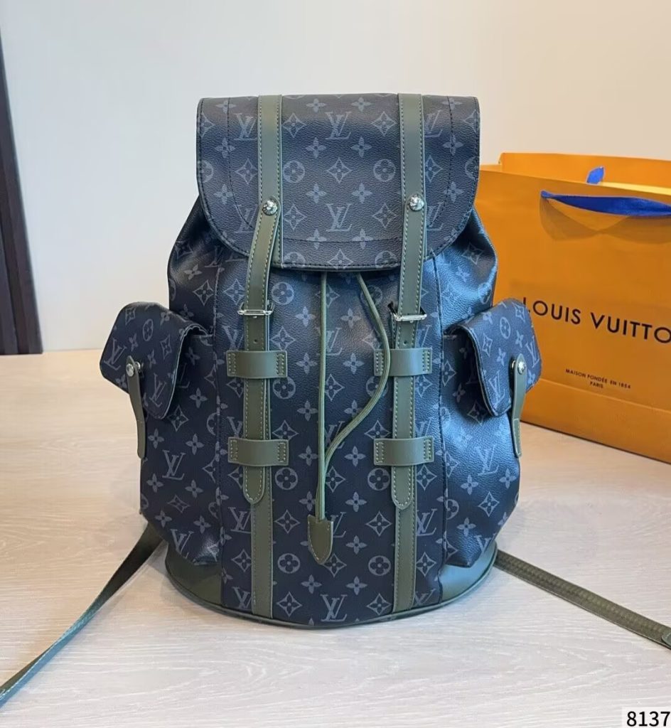 新品 ルイヴィトン LOUIS VUITTON バッグ｜買い物の日にMMサイズを日常目線で確認 - 商品画像 1