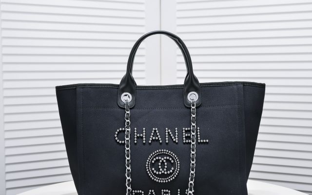 CHANELのトートバッグは価格・収納・合わせ方でどう見るか