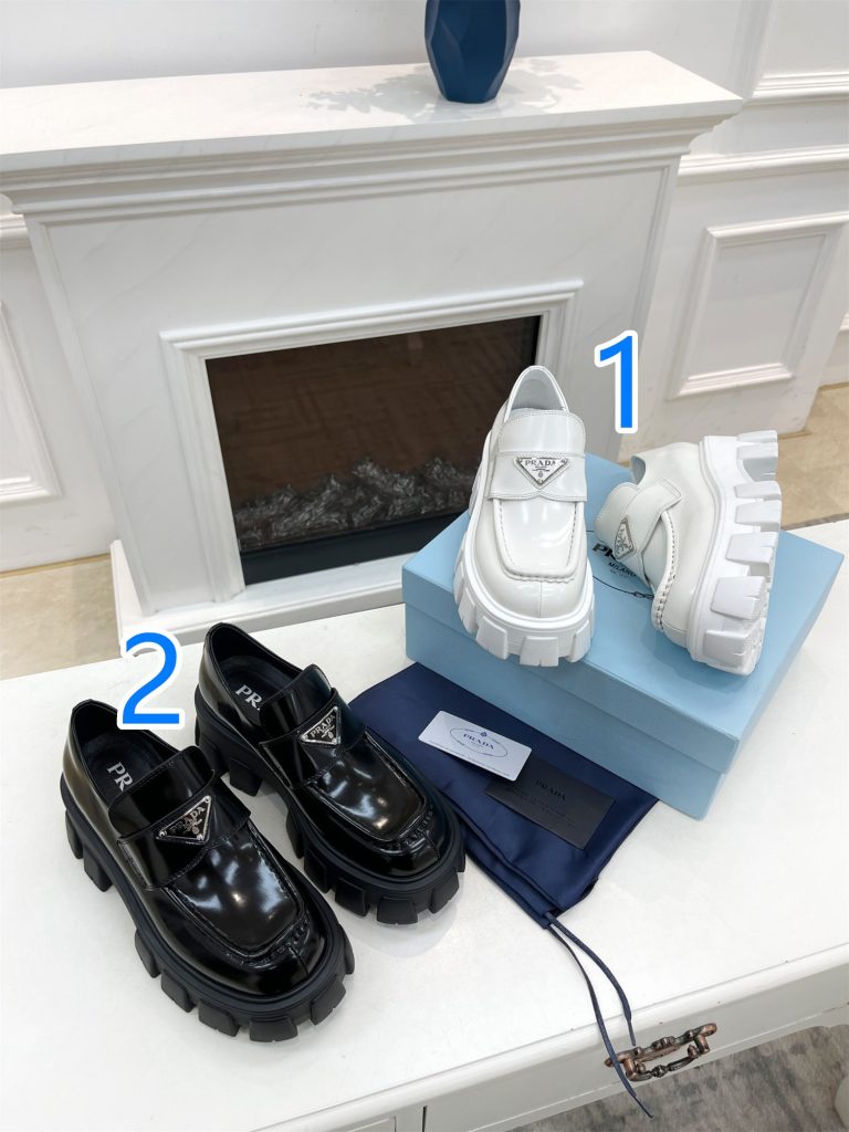 Pradaのその他を予算内で探す前に見るレザーのポイント