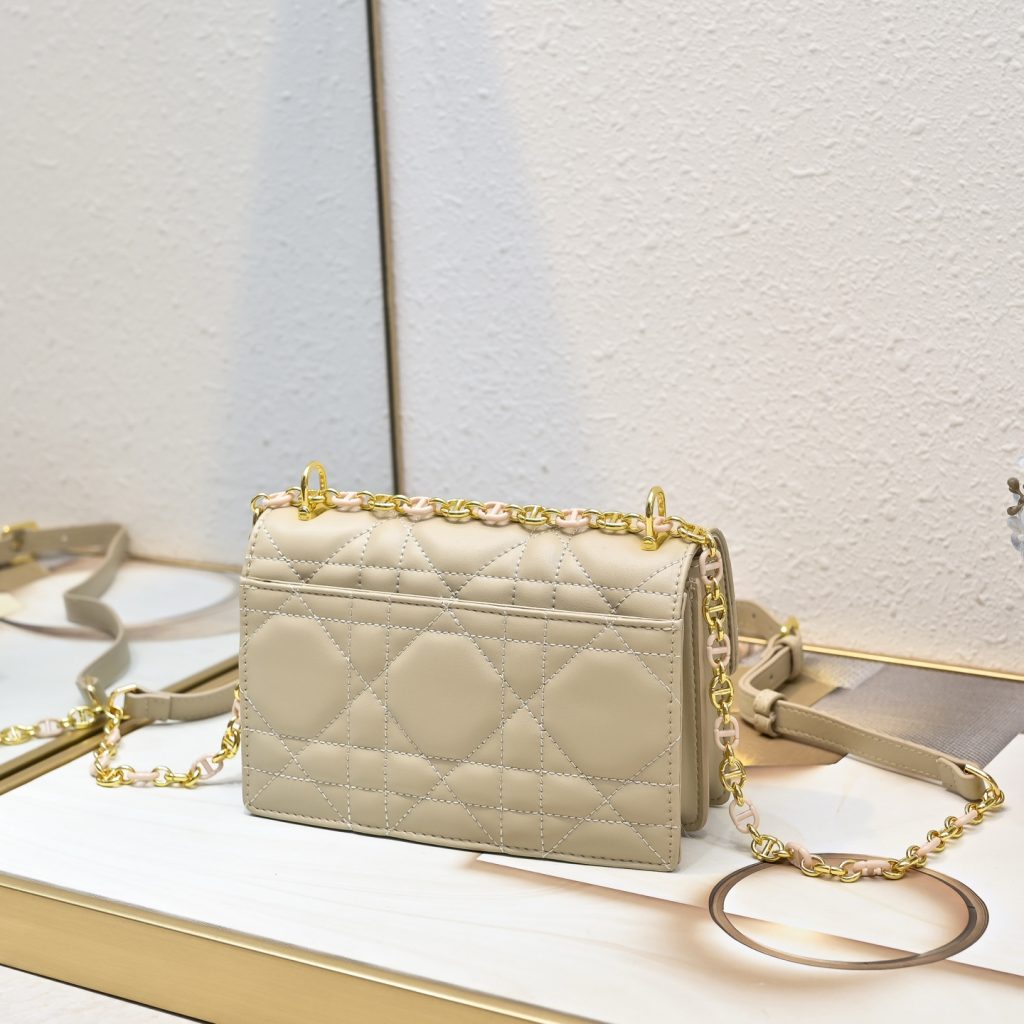 ディオール　Dior　MISS CARO ミニバッグ　チェーン ショルダーバッグ　マイクロバッグ　レディース　3色 - 画像 6
