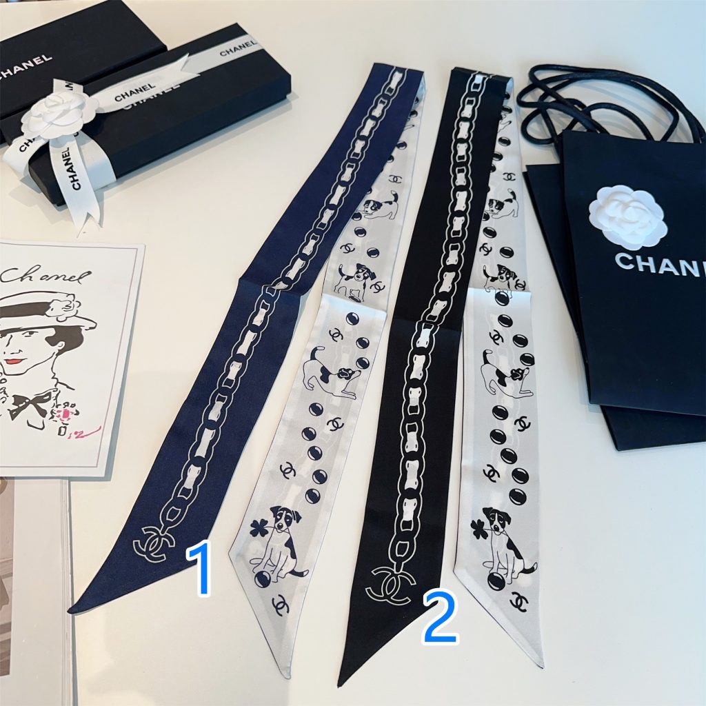 雨の日に使いやすいCHANELの服を探す