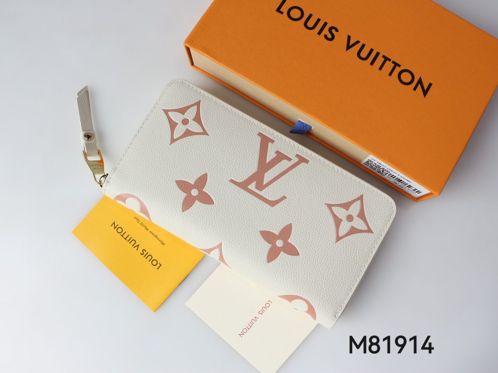 LOUIS VUITTON M81914 ルイヴィトンジッピー・ウォレット 財布・小物｜仕事帰りに使いやすさを写真で整理