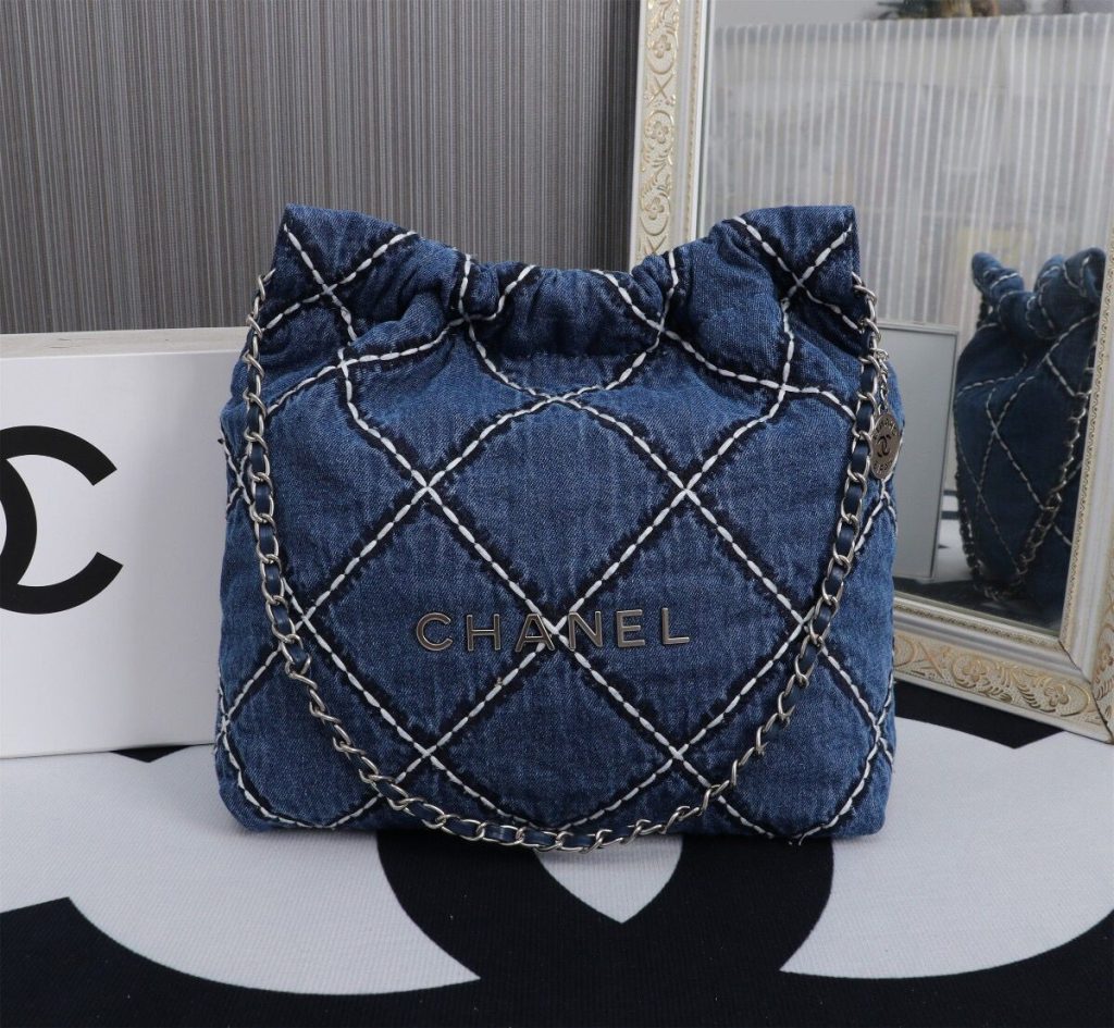CHANELのバッグを毎日に使うなら確認したいこと