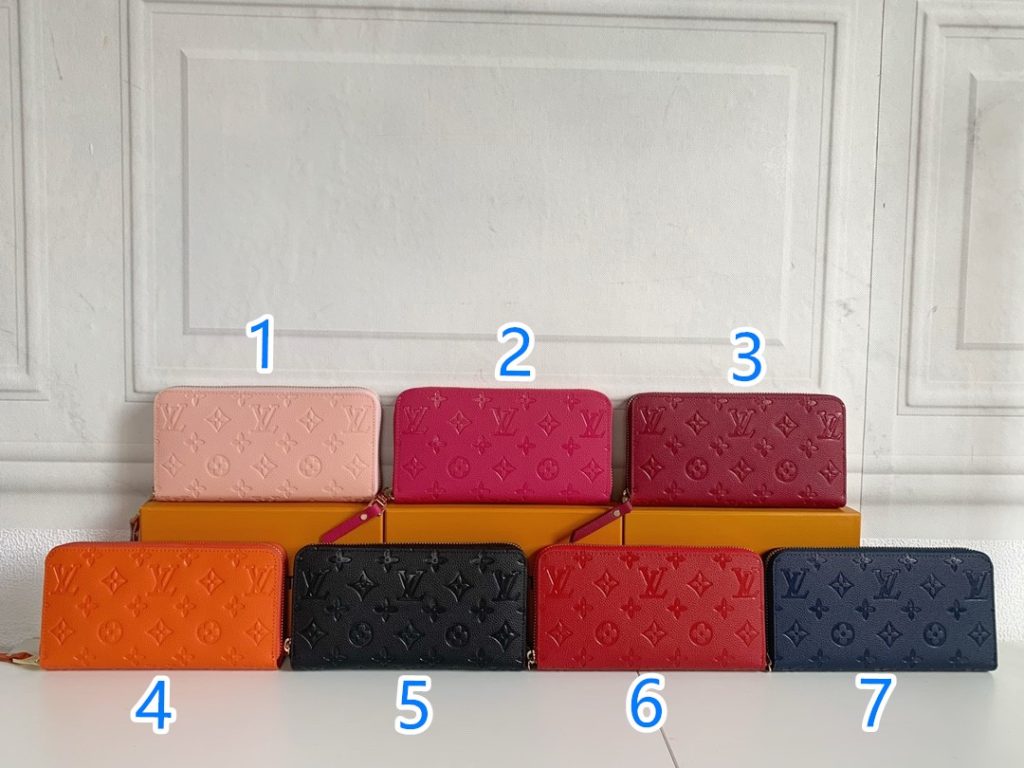 LOUIS VUITTON ルイヴィトン レディース ジッピーウォレット モノグラム ライフスタイル小物|仕事帰りに使いやすさを写真で整理