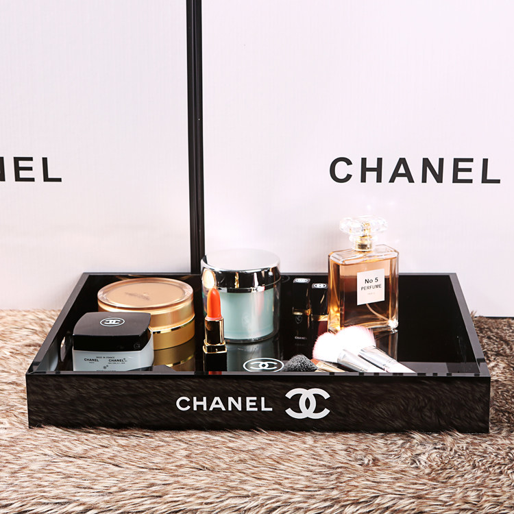 部屋づくり目線で見るCHANELの小物入れの印象