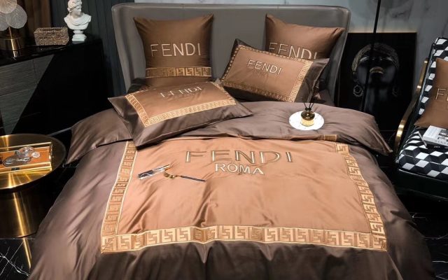 部屋づくりで使いやすいFENDIの掛け布団カバーを写真で確認