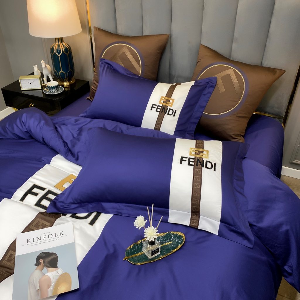 FENDI フェンディ掛け布団カバー4点セット 布団カバー/ボックスシーツ/ピローケース ダ…|カフェに使いやすいライフスタイル小物を写真…