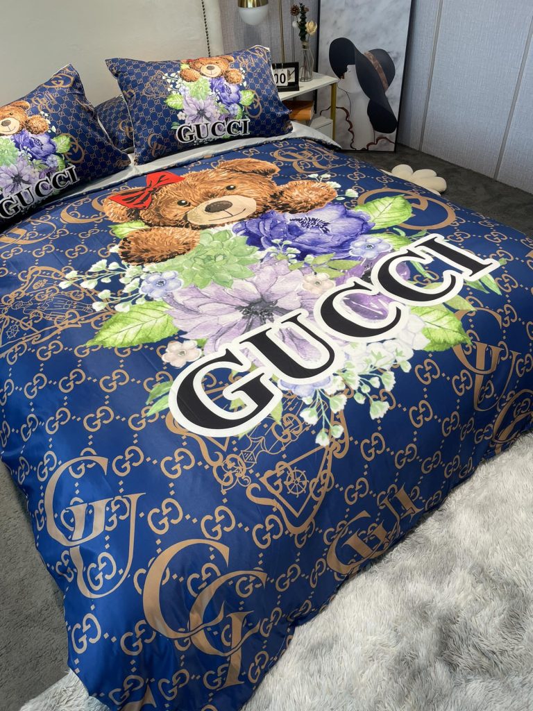 グッチ 掛け布団カバーセット GUCCI布団カバー4点セット 妙趣の絵柄寝具ベッド用品夏3色…｜旅行に使いやすいライフスタイル小物を写真で…