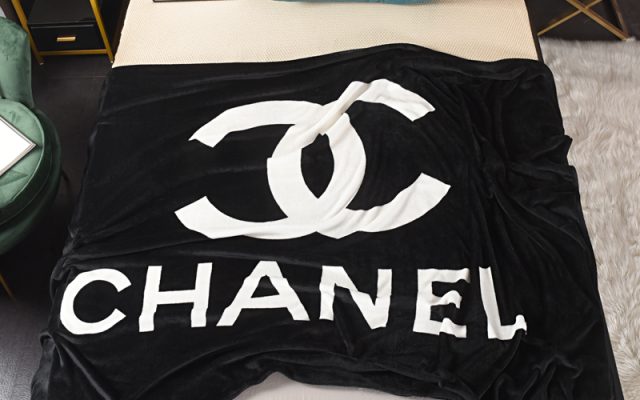 CHANELのライフスタイル小物を予算内で探す前に見るブラックのポイント