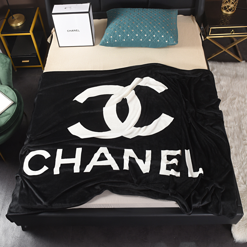 CHANEL毛布 シャネル ブランケット/ひざ掛け/ソファーカバー 柔らかい オールシーズ…|休日に使いやすいライフスタイル小物を写真で確認