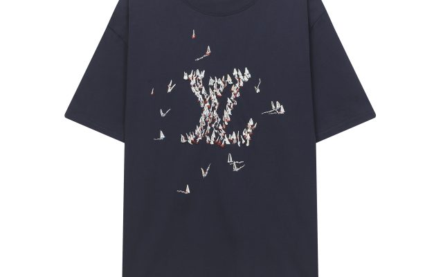物価高でも選びやすいTシャツ：LOUIS VUITTONを自然に取り入れる