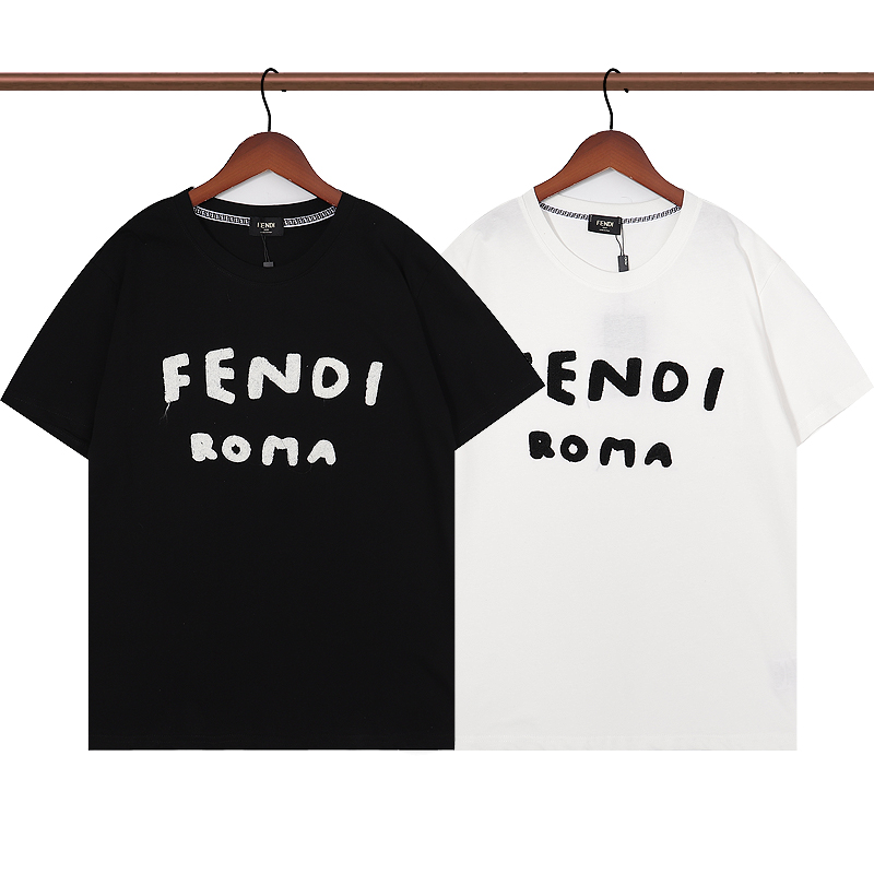 物価高でも選びやすい半袖シャツ：FENDIを自然に取り入れる