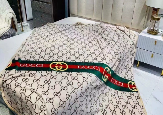 Gucciのライフスタイル小物は価格・収納・合わせ方でどう見るか