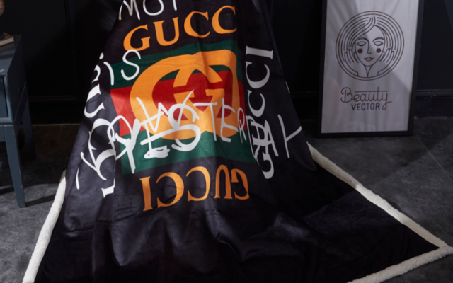物価高でも選びやすいライフスタイル小物：Gucciを自然に取り入れる