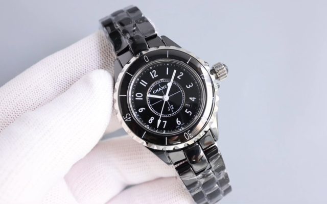 写真系その他を服に合わせるなら見るべき3点