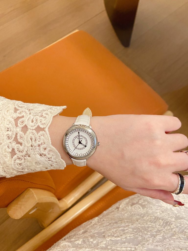 Chanel シャネル✨【CHANEL】レディース腕時計✨ クォーツ式✨ 耐磨耗レンズ🕰️ 多彩カラー展開💖 最新ファッション👒 - 画像 8