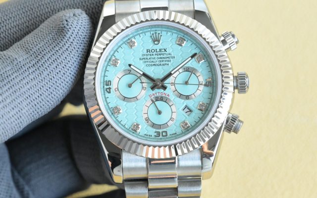 物価高でも選びやすい腕時計：Rolexを自然に取り入れる