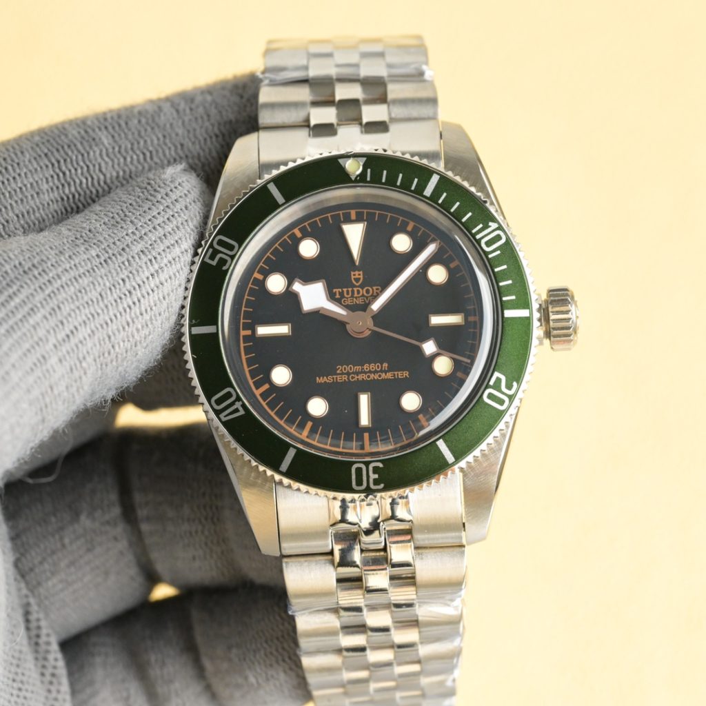 家族との外出で見るROLEXの腕時計の上着との相性