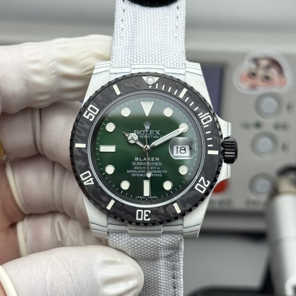 Rolex ロレックス 2024最新 26サイズ収納ケース 大容量・多機能デザイン 9点画像…｜会食に使いやすい腕時計を写真で確認
