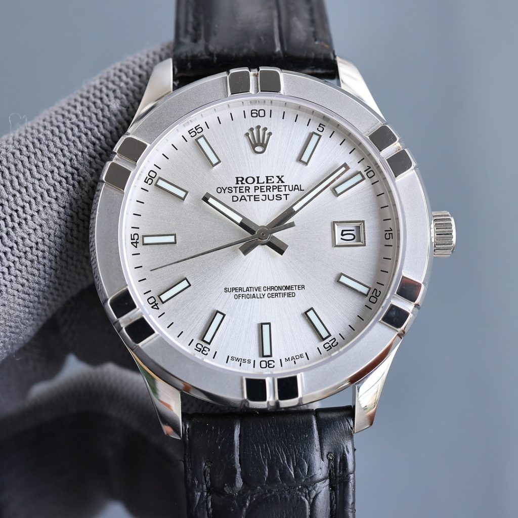 物価高でも選びやすい腕時計：Rolexを自然に取り入れる