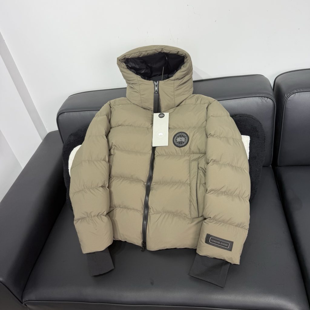 レディースの節約買いに向くパーカーか写真でチェック