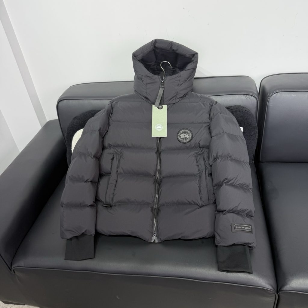 ブランドアイテムの服装は価格・収納・合わせ方でどう見るか