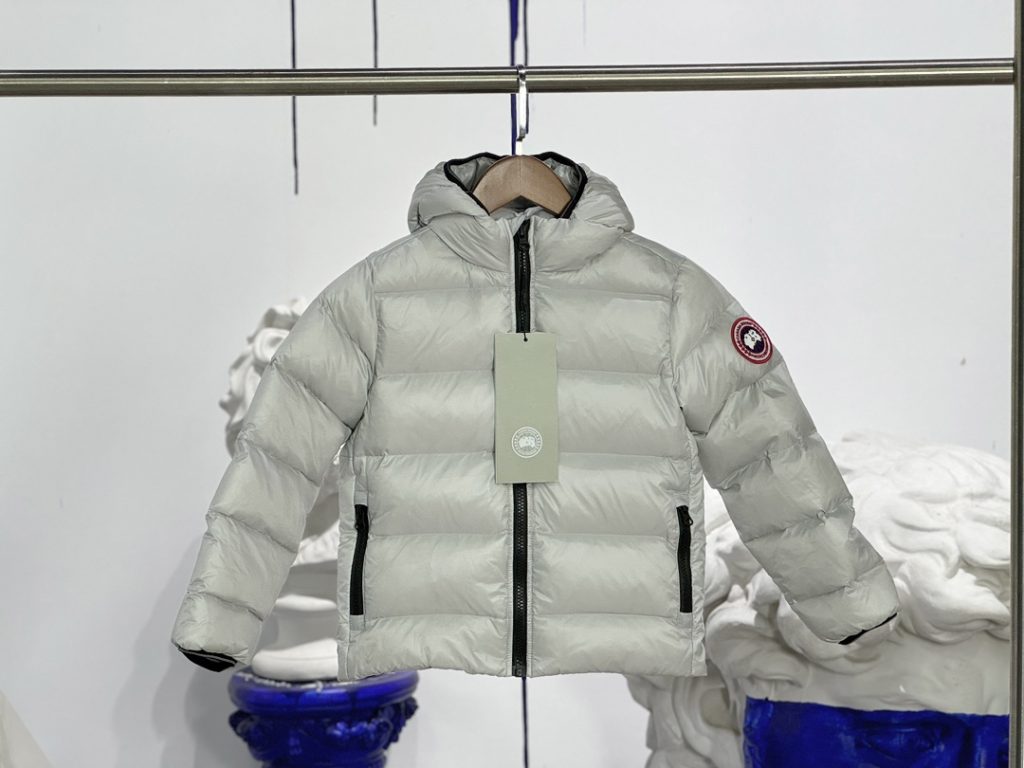 CANADA GOOSE(カナダグース) 超目玉 カナダグース ダウンフィルコート レディー…|休日に使いやすいファッションアイテムを写真…