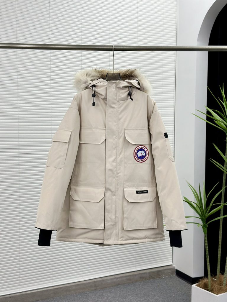 CANADA GOOSE（カナダグース） カナダグース ダウンジャケット レディース ロング…｜仕事帰りに使いやすいファッションアイテムを…