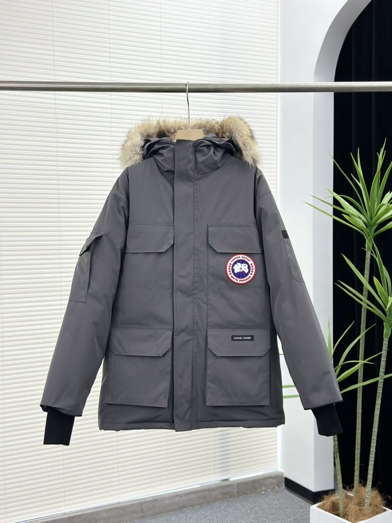 CANADA GOOSE（カナダグース） カナダグース ファッション｜旅行の日に写真で選び方を確認