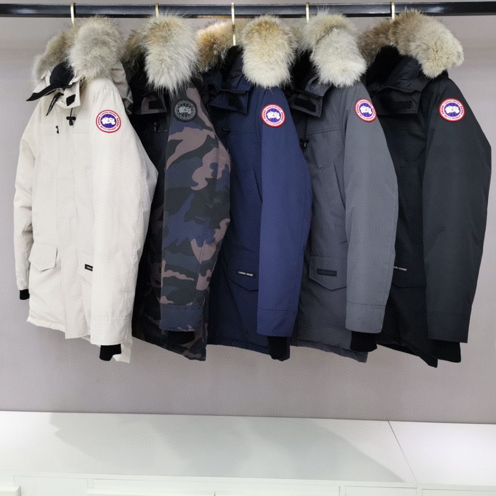 CANADA GOOSE（カナダグース） 超目玉 カナダグース ダウンジャケット レディース…｜旅行に使いやすいファッションアイテムを写真…