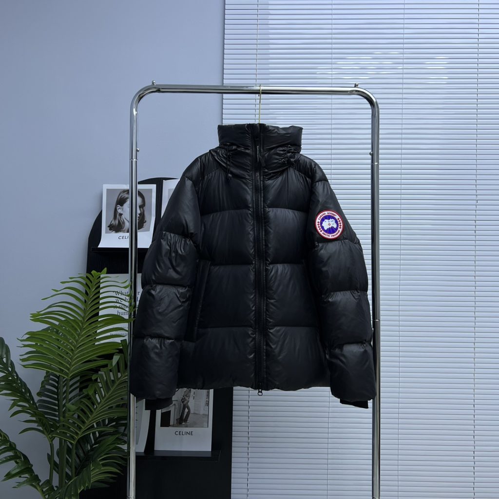 CANADA GOOSE(カナダグース) カナダガチョウ カナダグース ロングダウンジャケッ…|旅行に使いやすいファッションアイテムを写真…