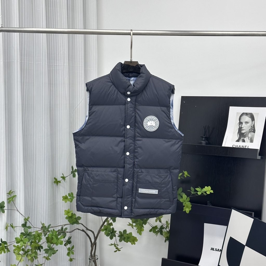 CANADA GOOSE(カナダグース) カナダグース ダウンフィルコート 防寒 レディース…|休日に使いやすいファッションアイテムを写真…