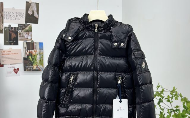 MONCLERの服装を毎日に使うなら確認したいこと