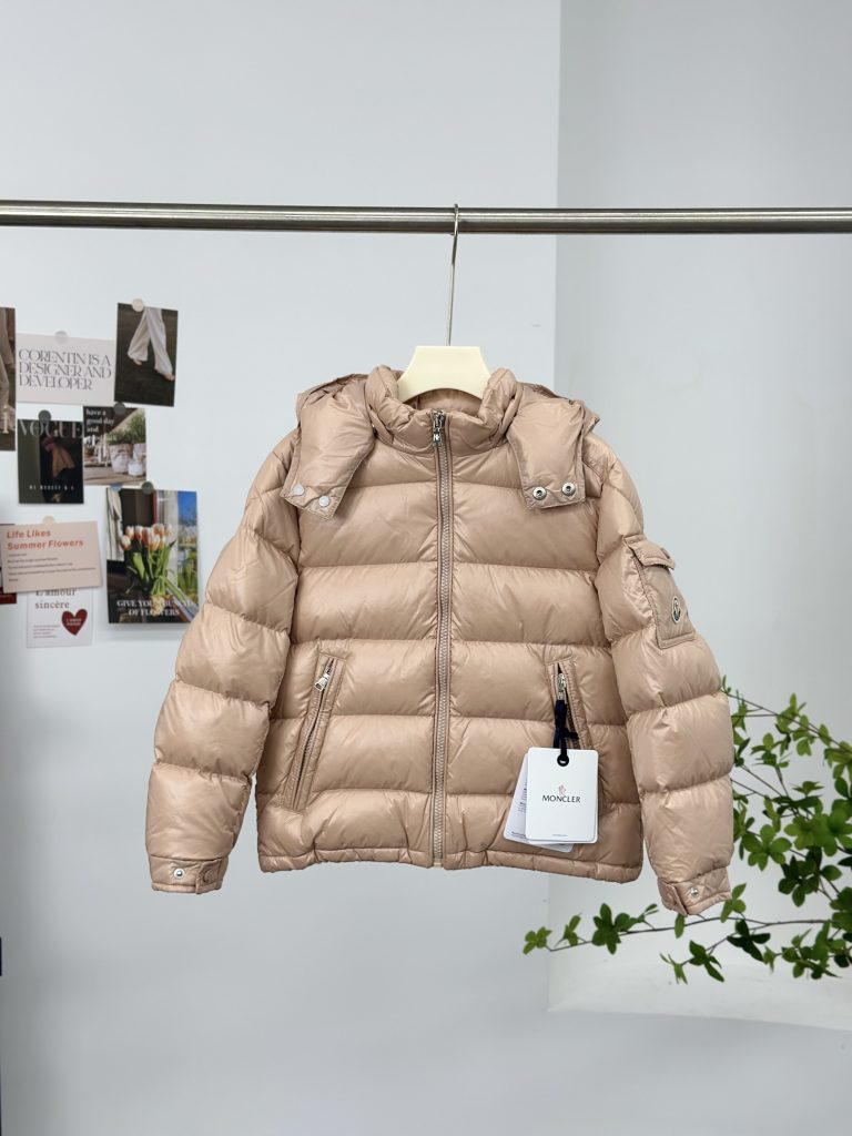 MONCLER CANADA Moncler モンクレールCANADA GOOSE（カナダグース）Moncler モンクレ…｜旅行に使いや…