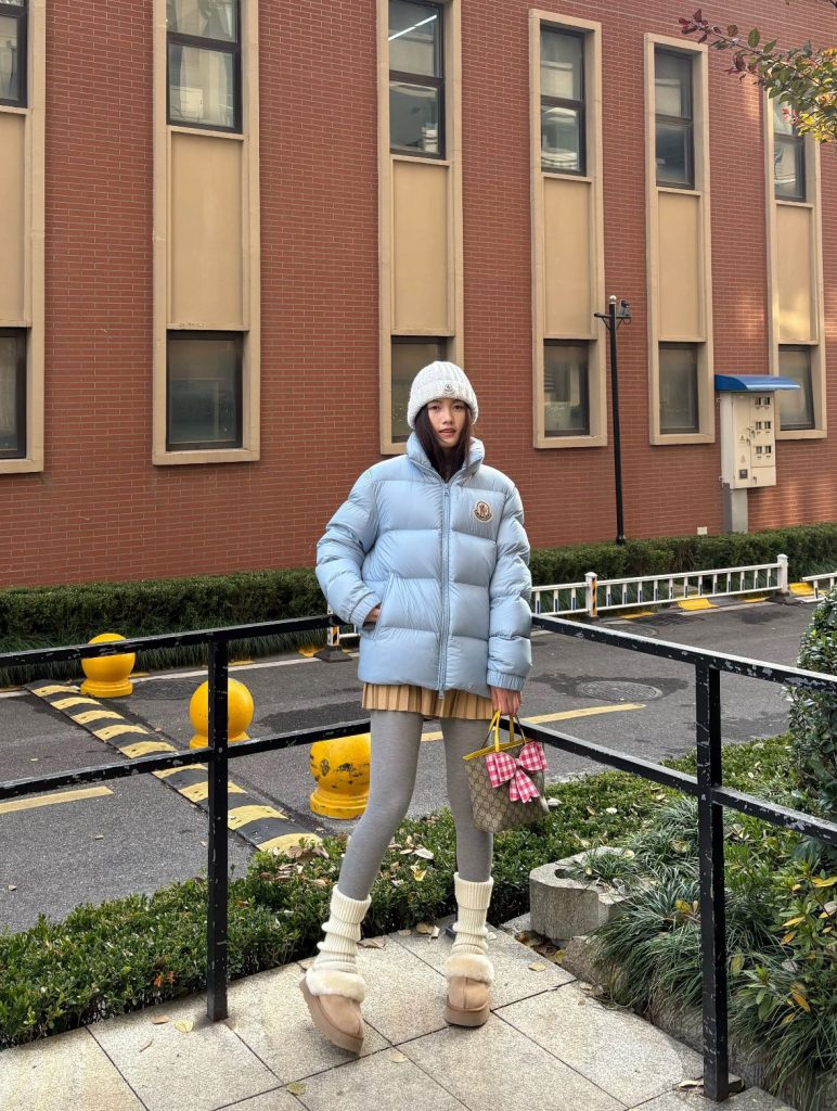 職場の荷物に合うジャケット
