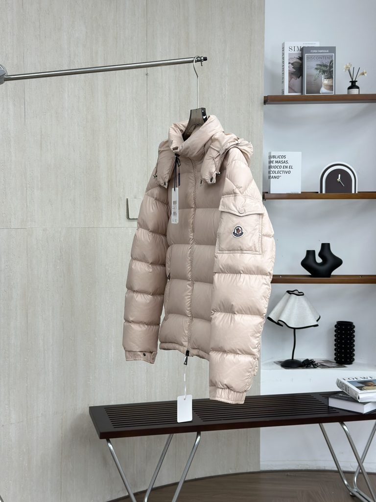 Moncler モンクレール【MONCLER】モンクレール ダウンジャケット 人気モデル✨ 秋冬必須🎯 高品質 保温性◎ 6点画像🖼️ 限定✨ - 画像 2