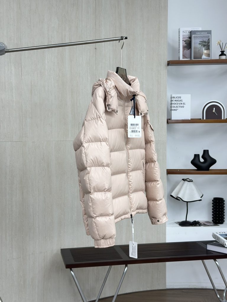 Moncler モンクレール【MONCLER】モンクレール ダウンジャケット 人気モデル✨ 秋冬必須🎯 高品質 保温性◎ 6点画像🖼️ 限定✨ - 画像 3