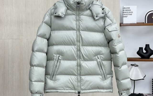 MONCLERのジャケットは価格・収納・合わせ方でどう見るか