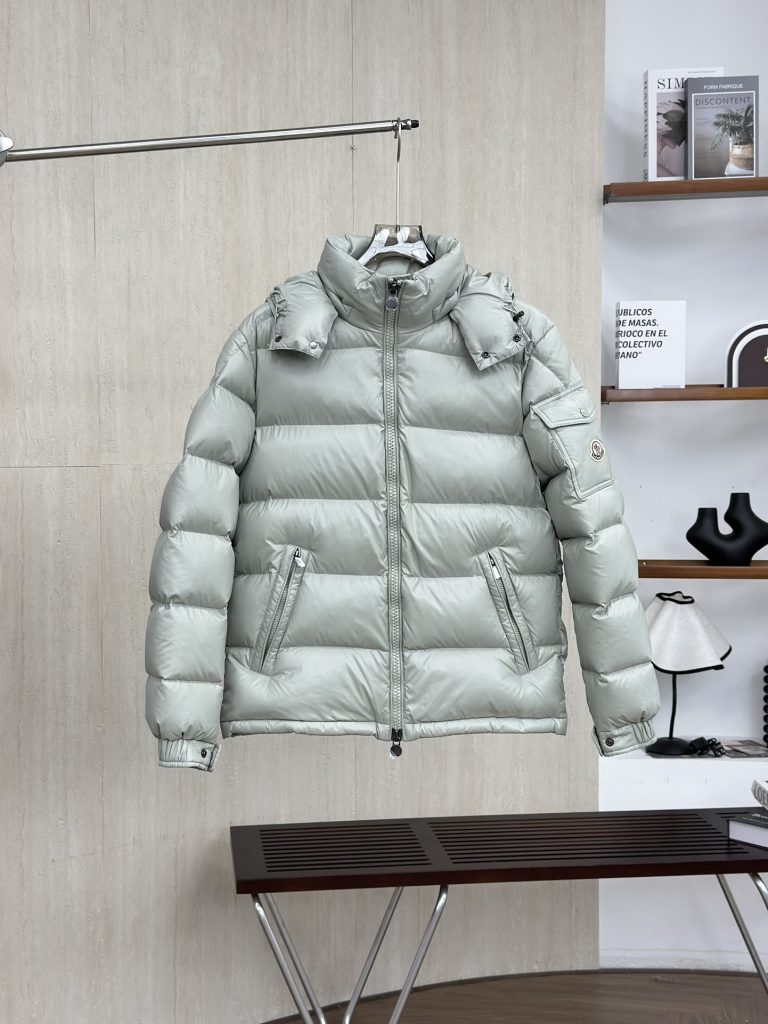 MONCLERのジャケットは価格・収納・合わせ方でどう見るか