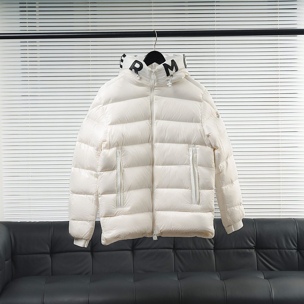 MONCLER モンクレール 新作 ダウンジャケット レディース ファッションアイテム｜休日に失敗しにくい選び方