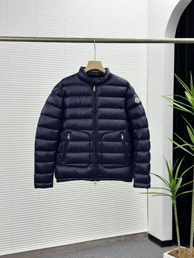 Moncler モンクレール ダウンジャケット 秋冬新作 レディース 9点画像で詳細確認|カフェに使いやすいファッションアイテムを写真で確認