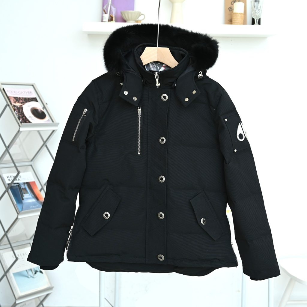 MONCLER モンクレール 新作 ダウンジャケット レディース 使用 ファッション｜旅行の日に写真で選び方を確認